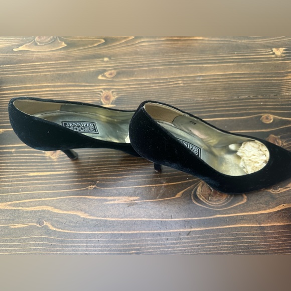 Jennifer Moore black Velvet Gold Label Pointed Toe Kitten Heels - Picture 2 of 4
